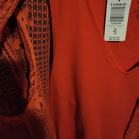 2 PC. Top set - Picture 3 of 4